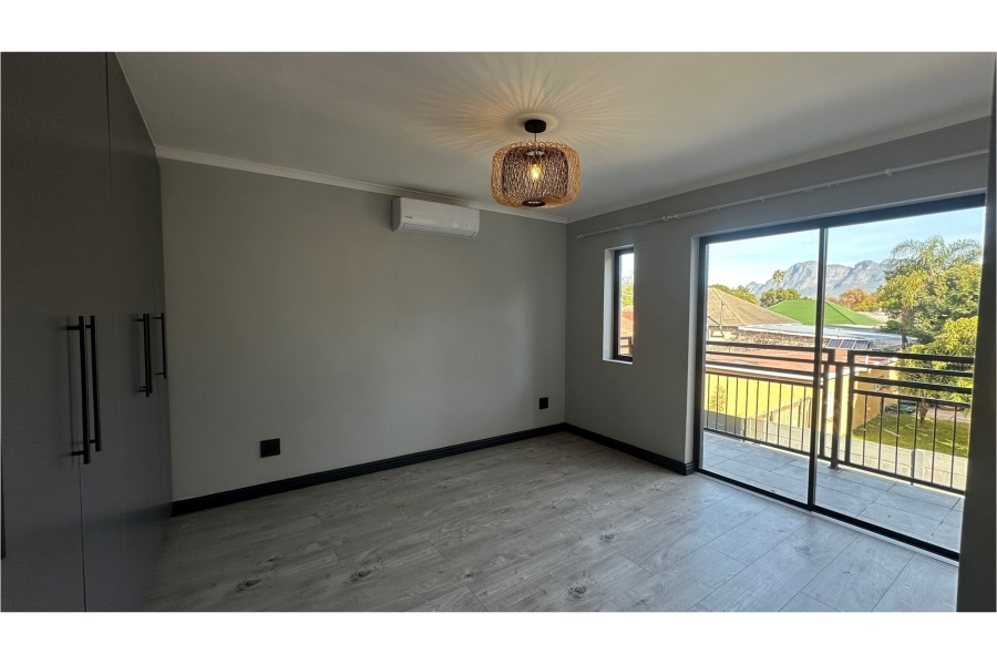 3 Bedroom Property for Sale in De Zoete Inval Western Cape